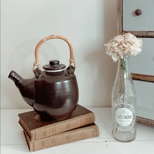 black tea pot with bamboo handle